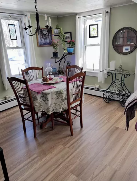 Dining - 21 Huse St, Bath, ME 04530 photo 2 of 4
