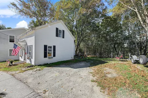 Exterior - 21 Huse St, Bath, ME 04530 photo 2 of 4
