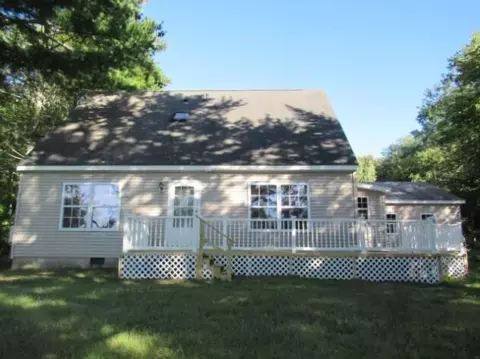16 Chickawaukie Pond Rd, Rockport, ME 04856