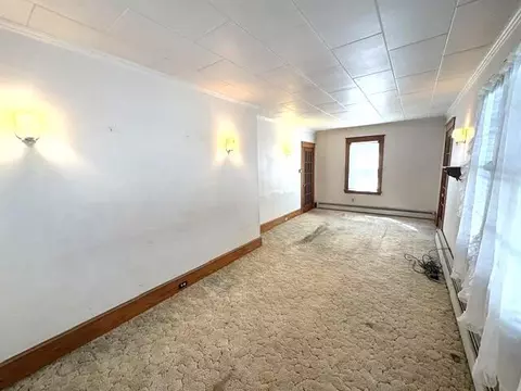 Living - 137 May St, Biddeford, ME 04005 photo 2 of 3
