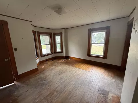 Living - 42 Maple St, Brewer, ME 04412 photo 2 of 6