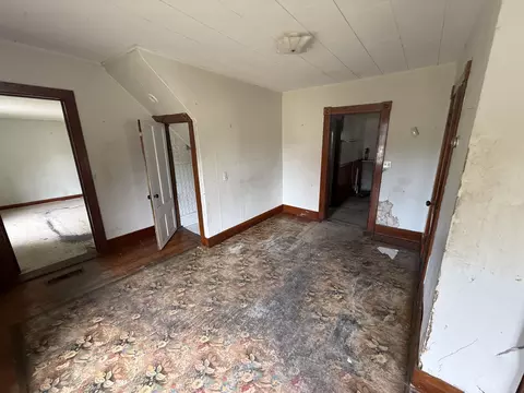 Living - 42 Maple St, Brewer, ME 04412 photo 4 of 6