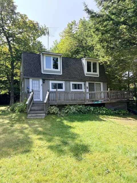 563 Lakeview Rd, Topsfield, ME 04490