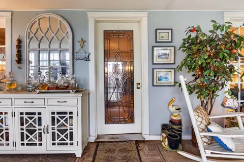Entry Way - 1206 Post Rd, Wells, ME 04090 photo 3 of 5