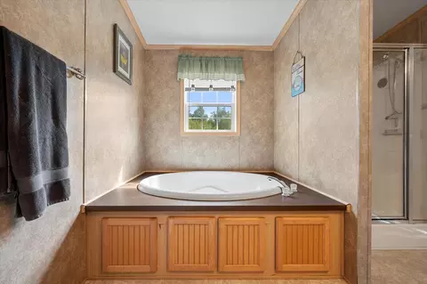 Bath - 103 Hudson Rd, Corinth, ME 04427 photo 3 of 5