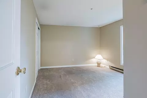 Bedroom - 8 Pine Hill Dr #8, Bath, ME 04530 photo 1 of 8