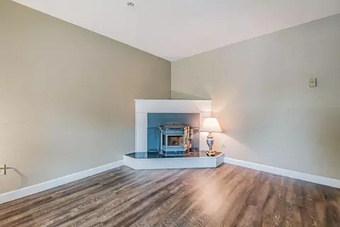 Living - 8 Pine Hill Dr #8, Bath, ME 04530 photo 2 of 4