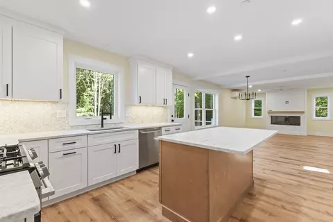 Kitchen - 71 Great Falls Rd, Gorham, ME 04038 photo 1 of 2