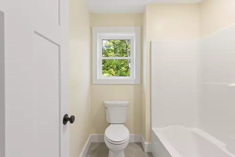 Bath - 71 Great Falls Rd, Gorham, ME 04038 photo 6 of 6
