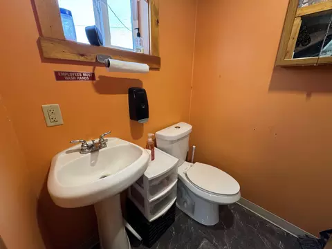 Bath - 7 Park St, Springfield, ME 04487 photo 1 of 1