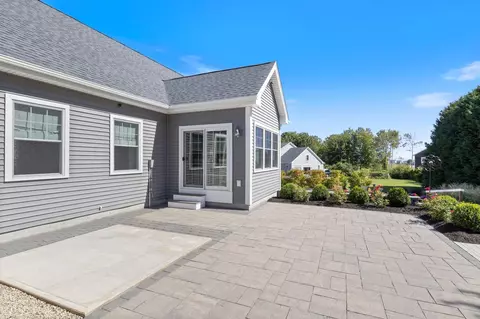 Exterior - 18 Mariner Overlook, Ogunquit, ME 03907 photo 8 of 14