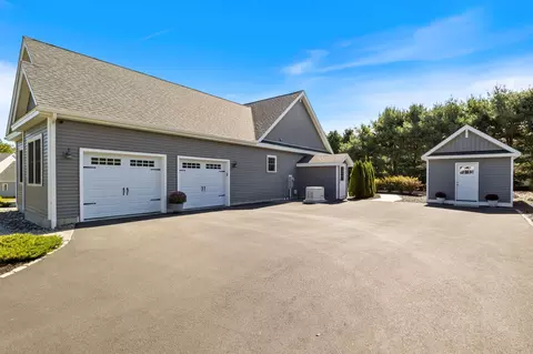 Exterior - 18 Mariner Overlook, Ogunquit, ME 03907 photo 4 of 14