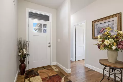 Entry Way - 18 Mariner Overlook, Ogunquit, ME 03907 photo 1 of 6