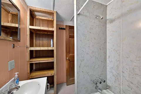 Bath - 720 E Benton Rd, Benton, ME 04901 photo 2 of 2