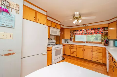 Kitchen - 891 Main St, Corinth, ME 04427 photo 5 of 6