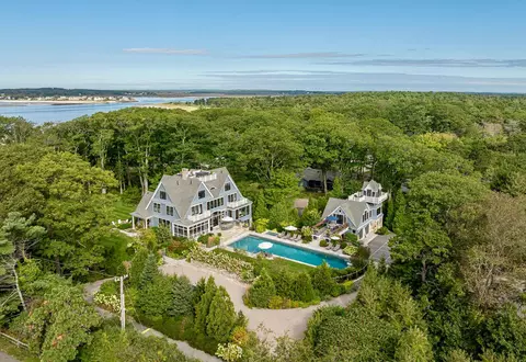 2 Seal Rock Dr, Scarborough, ME 04074