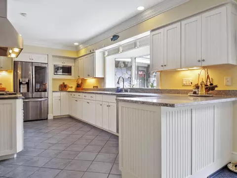 Kitchen - 16 Davis Point Rd, Wayne, ME 04284 photo 4 of 13
