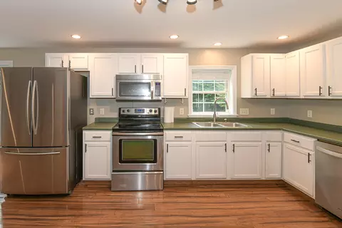 Kitchen - 73 Colonial Cir, Harrison, ME 04040 photo 5 of 6