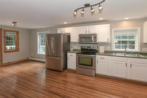Kitchen - 73 Colonial Cir, Harrison, ME 04040 photo 6 of 6
