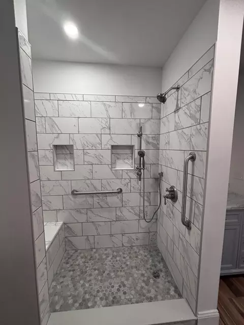 Bath - 222 Thorndike Rd, Unity, ME 04988 photo 9 of 18