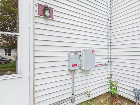 Exterior - 25 Taylor St, Augusta, ME 04330 photo 6 of 9