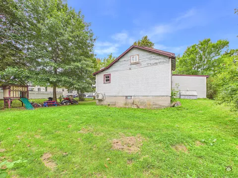 Exterior - 25 Taylor St, Augusta, ME 04330 photo 5 of 9