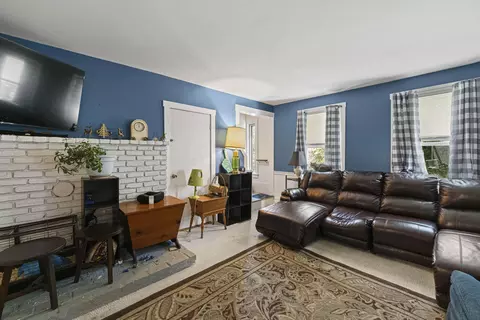 Living - 4 Lovejoy Pond Rd, Wayne, ME 04284 photo 2 of 6