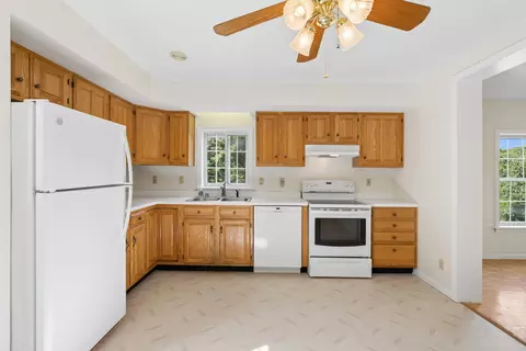 Kitchen - 29 Riverside Rdg, Windham, ME 04062 photo 1 of 5