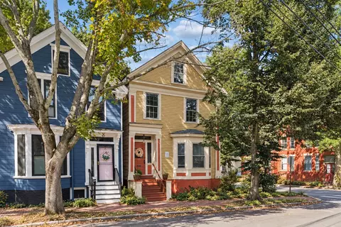 309 Spring St #2, Portland, ME 04102
