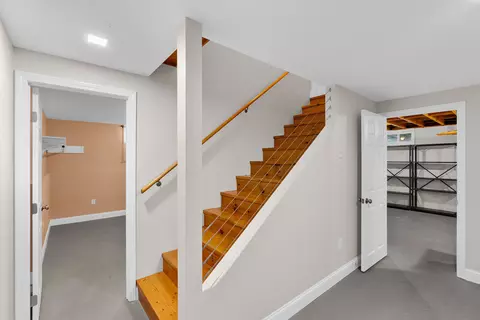 Entry Way - 4 Prospect St, Bath, ME 04530 photo 5 of 6