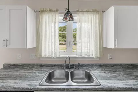 Kitchen - 4 Prospect St, Bath, ME 04530 photo 4 of 4