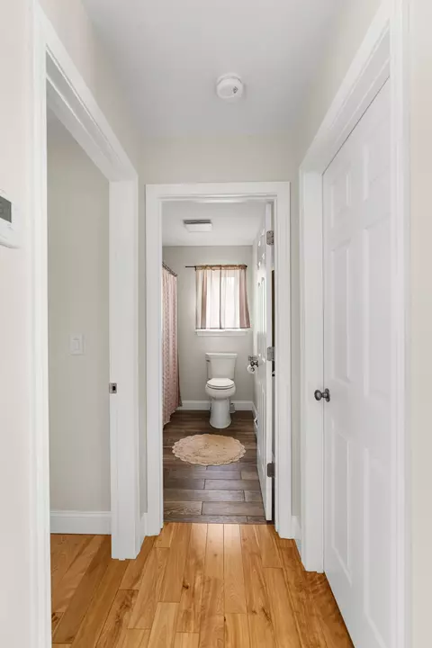 Entry Way - 4 Prospect St, Bath, ME 04530 photo 2 of 6