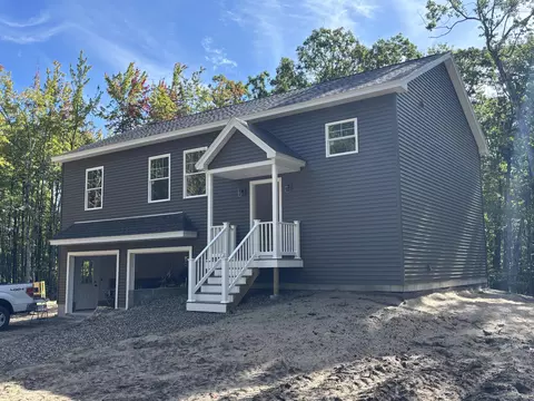 10 Lagueux Ln, Waterboro, ME 04030
