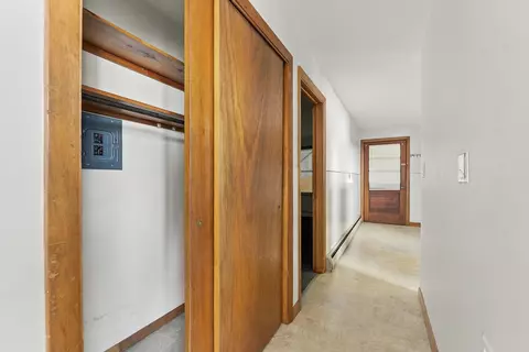 Entry Way - 12 Swan St, Augusta, ME 04330 photo 1 of 4