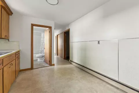 Entry Way - 12 Swan St, Augusta, ME 04330 photo 2 of 4