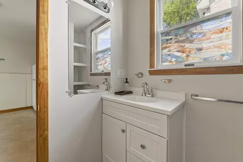 Bath - 12 Swan St, Augusta, ME 04330 photo 1 of 2