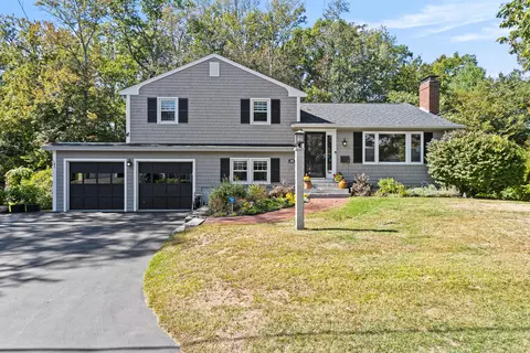 22 Tall Pine Rd, Cape Elizabeth, ME 04107