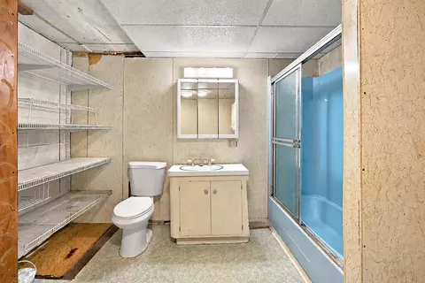 Bath - 559 Abbott Rd, Winslow, ME 04901 photo 1 of 1