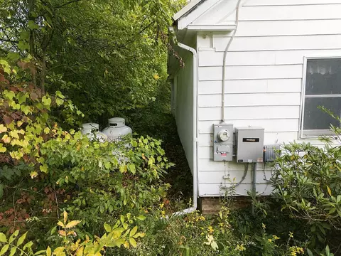 Exterior - 559 Abbott Rd, Winslow, ME 04901 photo 11 of 12