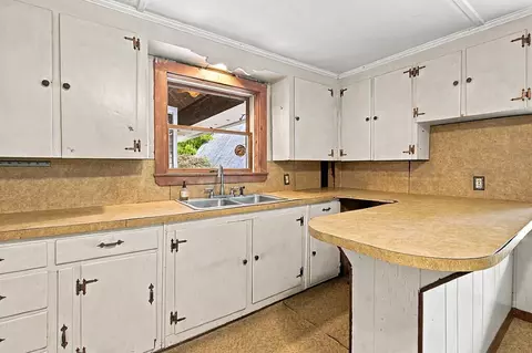 Kitchen - 559 Abbott Rd, Winslow, ME 04901 photo 2 of 4