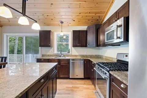 Kitchen - 20 Fox Run Rd, Gray, ME 04039 photo 3 of 5