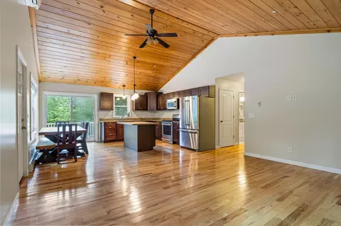 Entry Way - 20 Fox Run Rd, Gray, ME 04039 photo 2 of 4
