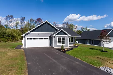 8 April Ave, Monmouth, ME 04259