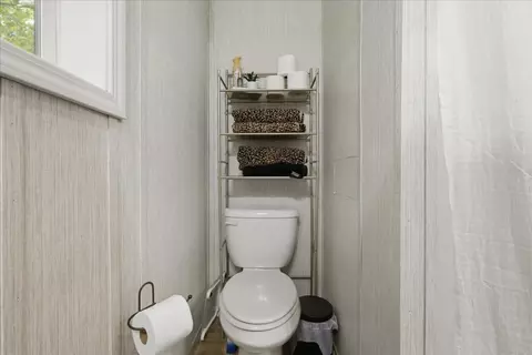 Bath - 1175 Weld Rd, Wilton, ME 04294 photo 3 of 6