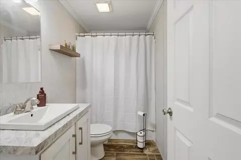 Bath - 1175 Weld Rd, Wilton, ME 04294 photo 1 of 6
