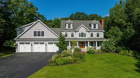 133 Hawthorne Ln, South Portland, ME 04106