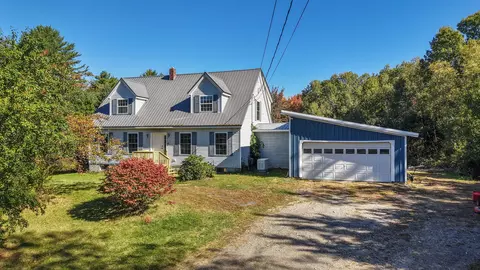 237 Lebanon Rd, Winterport, ME 04496