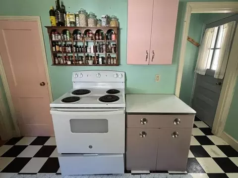 Kitchen - 59 Bedford St, Bath, ME 04530 photo 2 of 4