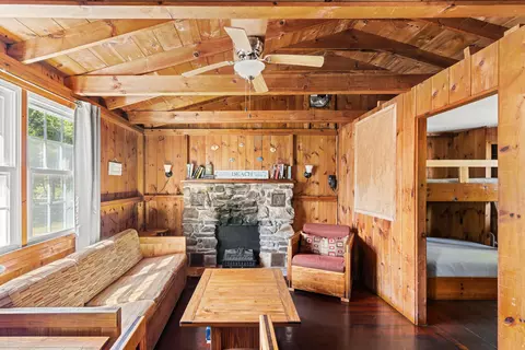 Living - 4 5 Sandy Ln, Phippsburg, ME 04562 photo 6 of 10