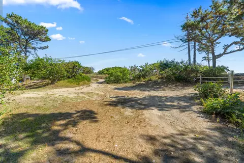 Exterior - 4 5 Sandy Ln, Phippsburg, ME 04562 photo 4 of 27